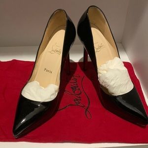 Black Christian loubohtin shoes size 38.5..
